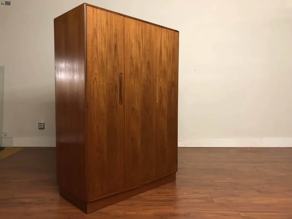 teak wood wardrobe Designs