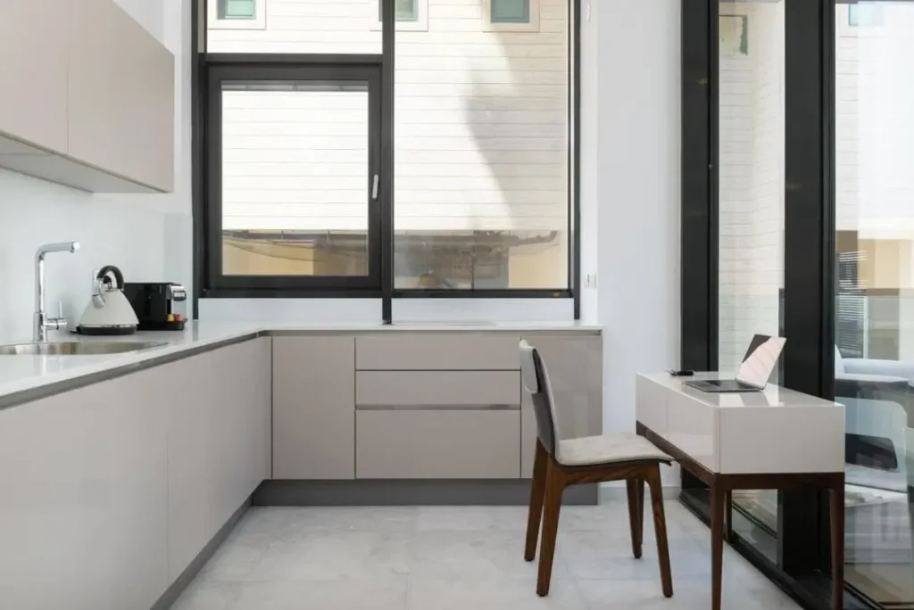 manufacturers in Gulshan Botnia Noida